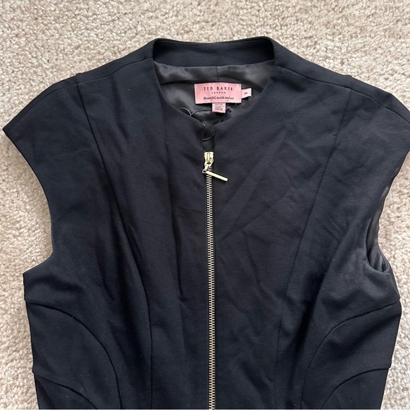 EUC Women’s Ted Baker Black Sleeveless Dress! - Picture 3 of 6
